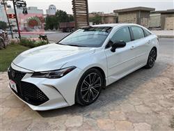 تويوتا أفالون